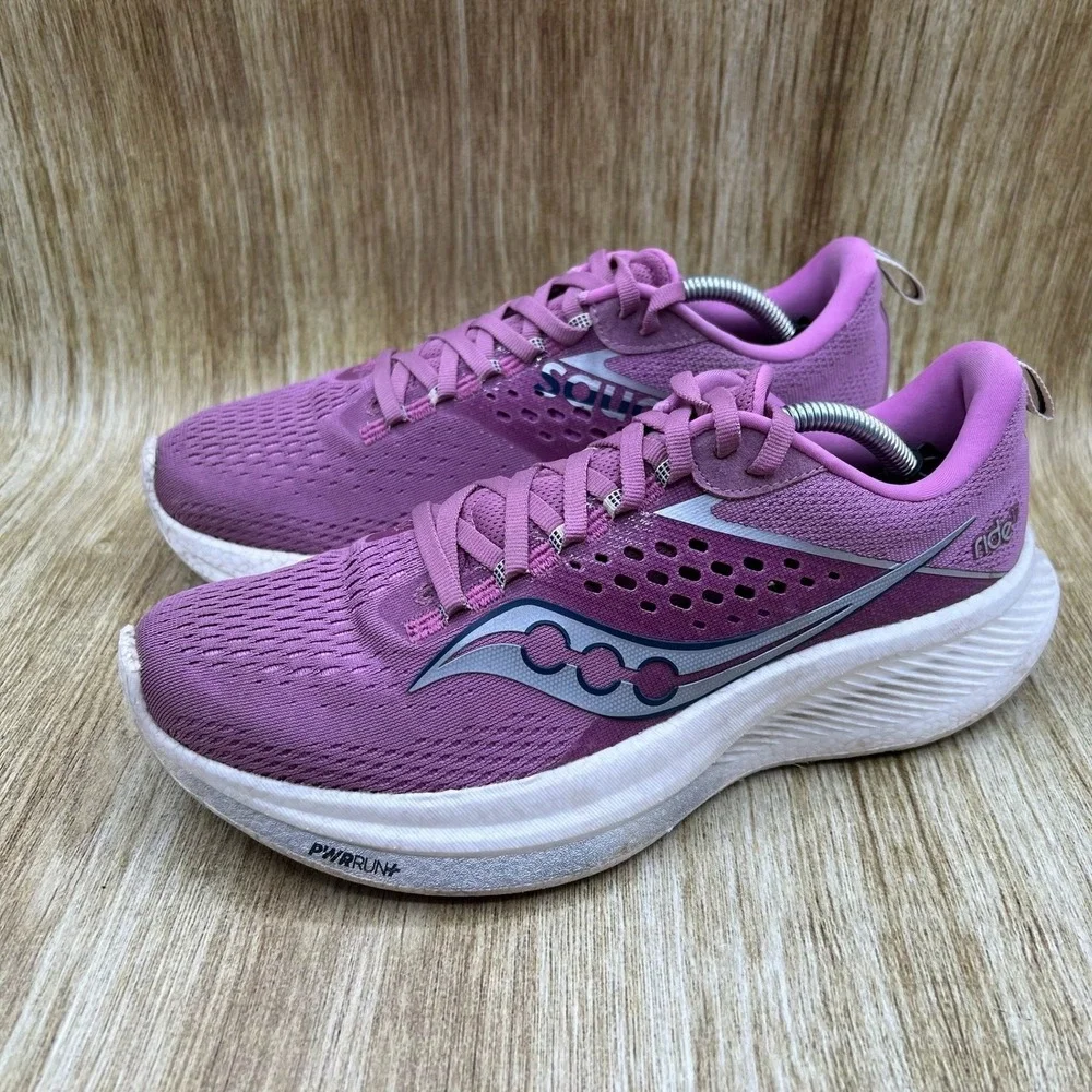 Saucony Ride 17 Women's Size 8.5 Running Shoes Orchid Silver Sneakers S10924-106